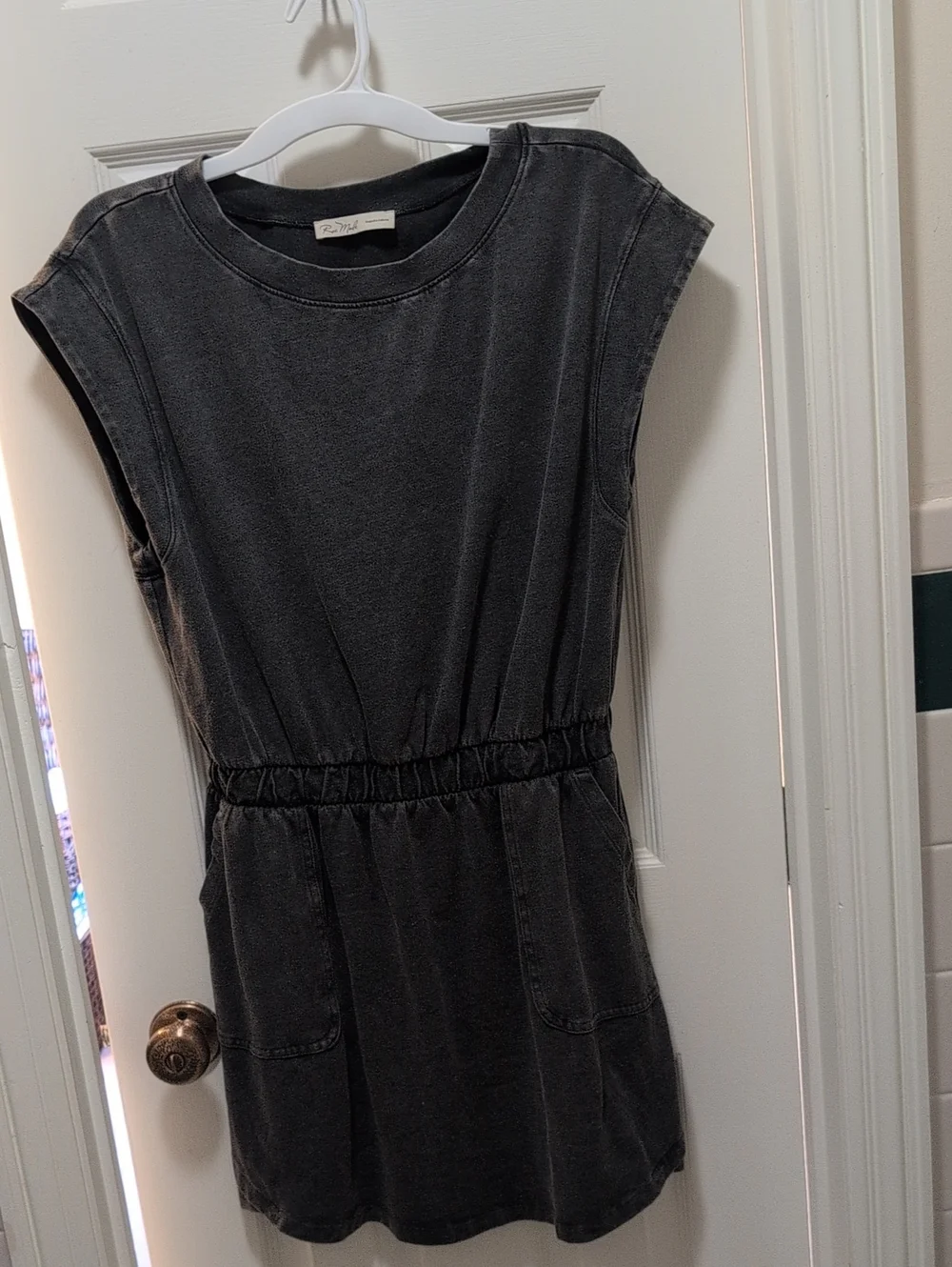 Raw Mode Washed Black Sleeveless Elastic-Waist Dress